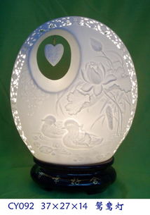 光影流轉(zhuǎn)，瓷韻生輝 德化縣影雕燈具陶瓷廠的匠心之作